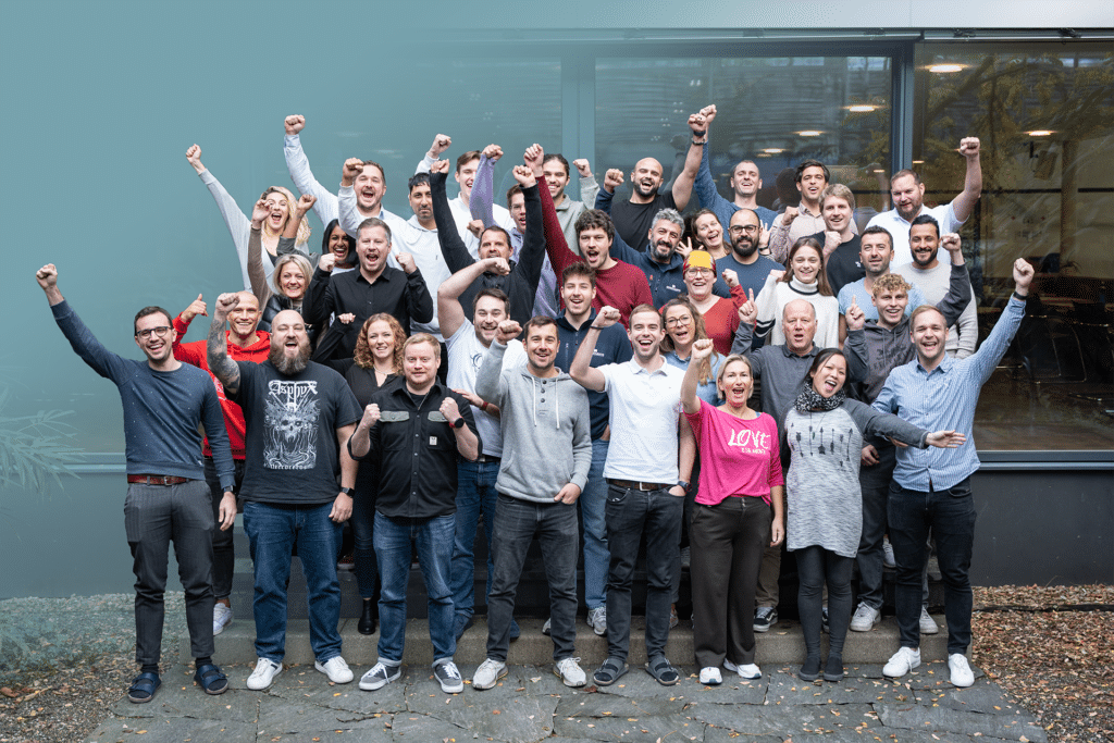 Gruppenfoto des motiviertem Robotunits Konstruktionsteams